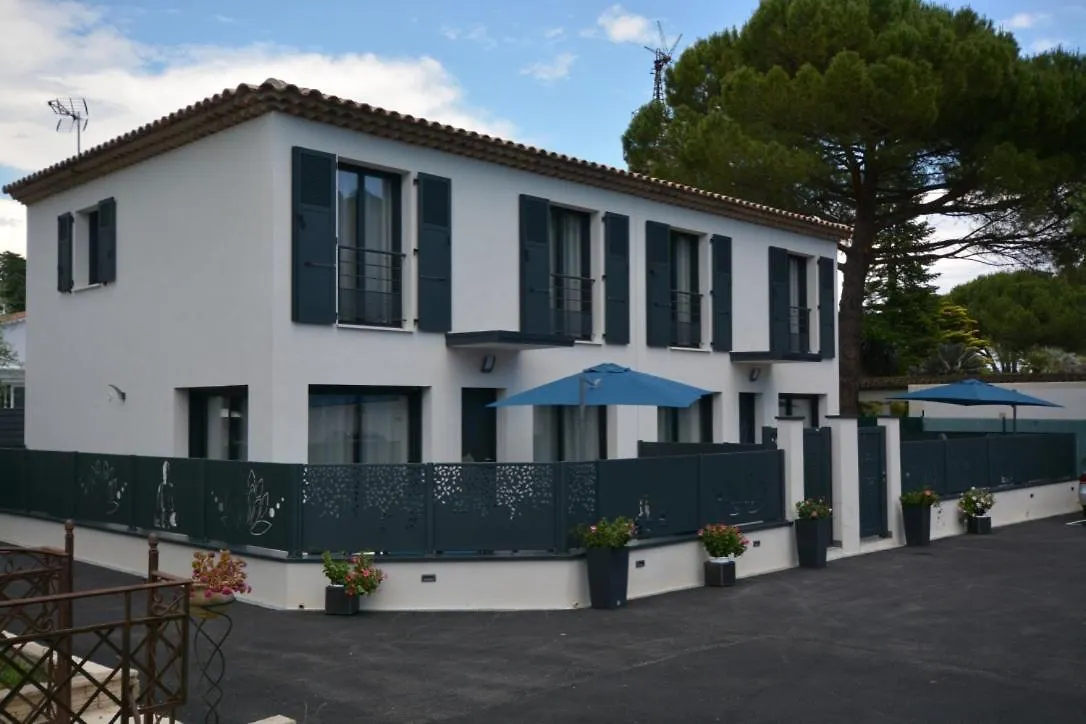 Les Villas Du Golf Mougins 0*,  France